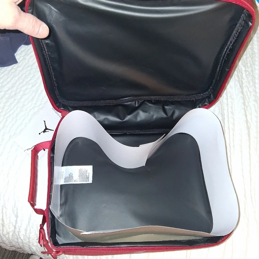 Jordan Men's Red Shoe / multi Purpose Bag NWT OS
